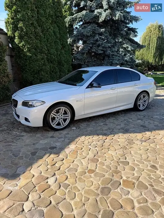 BMW 5 Series 2015 photo 3