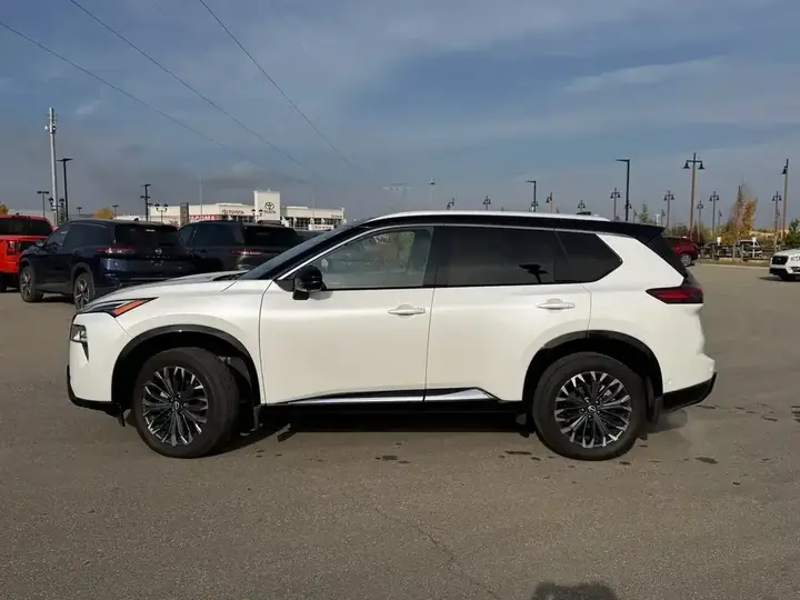 Nissan Rogue 2024 photo 2