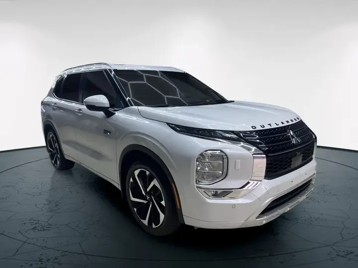 Mitsubishi Outlander 2024 photo 5