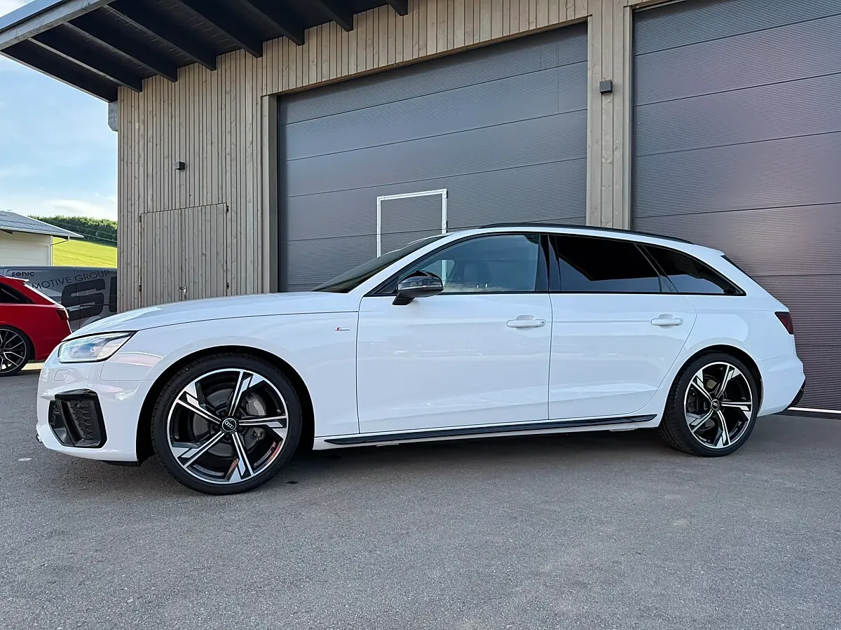 Audi A4 2023 photo 3