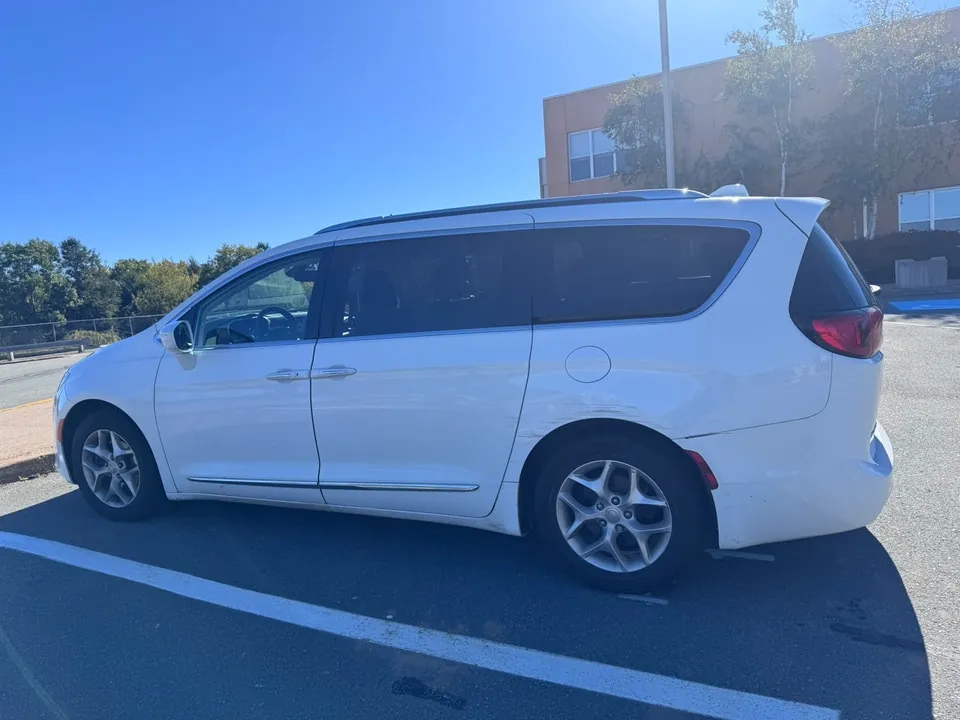 Chrysler Pacifica 2018 photo 4