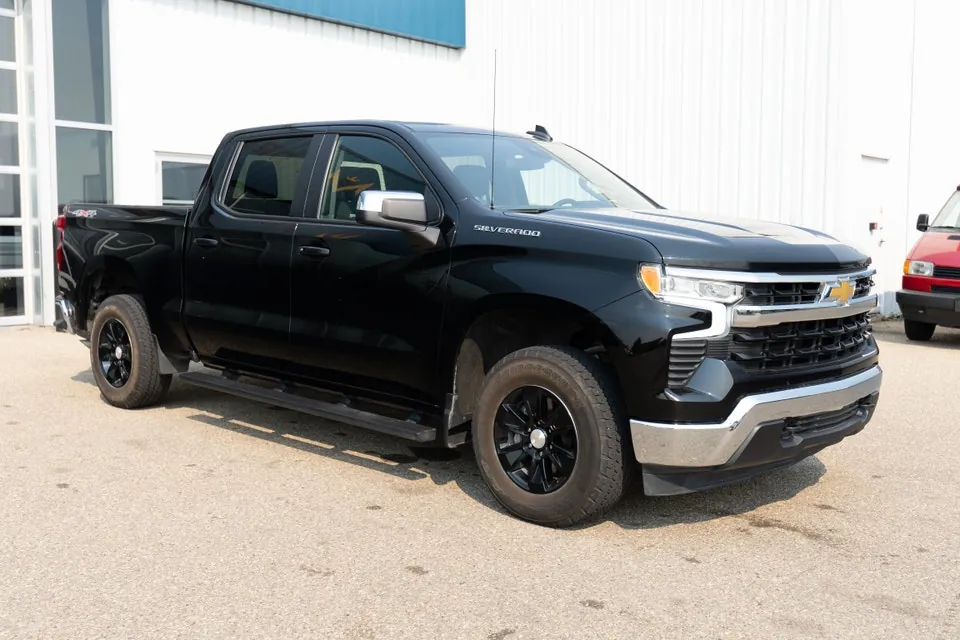 Chevrolet Silverado 1500 2025 photo 3