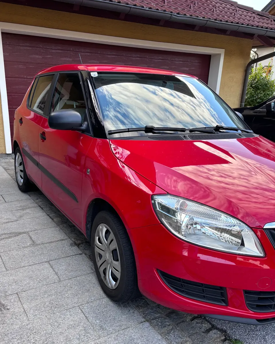 Skoda Fabia 2013 photo 3