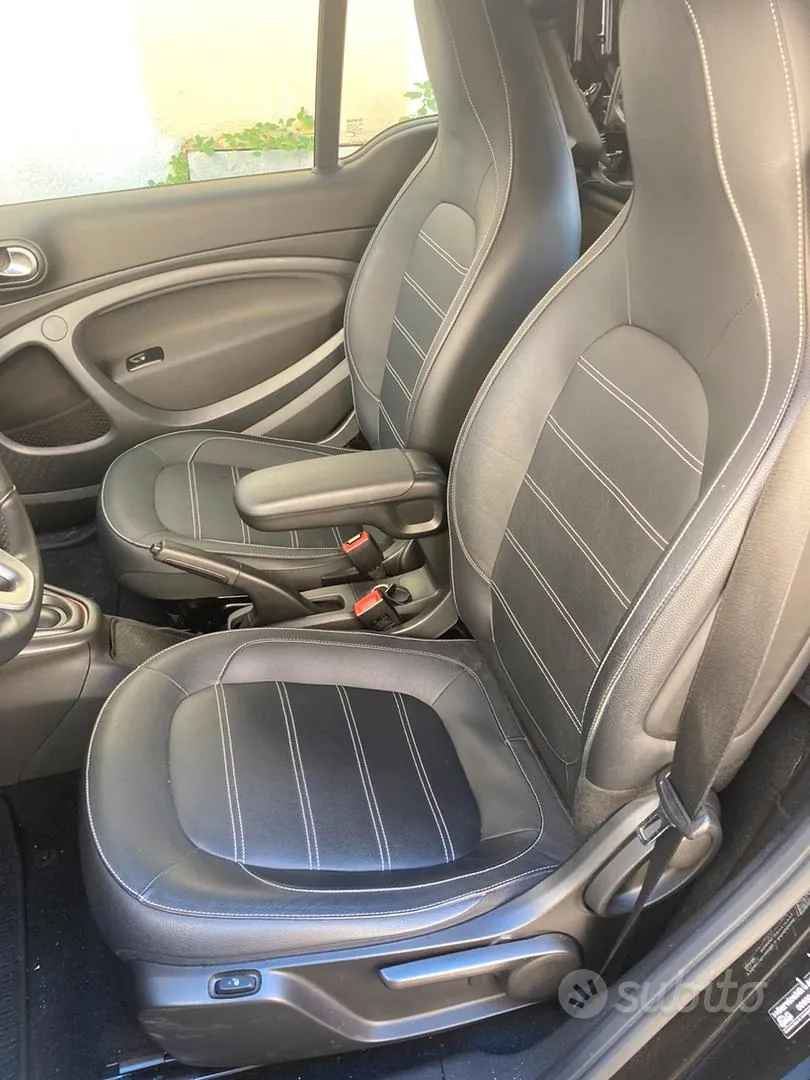 Smart Fortwo 2023 photo 4