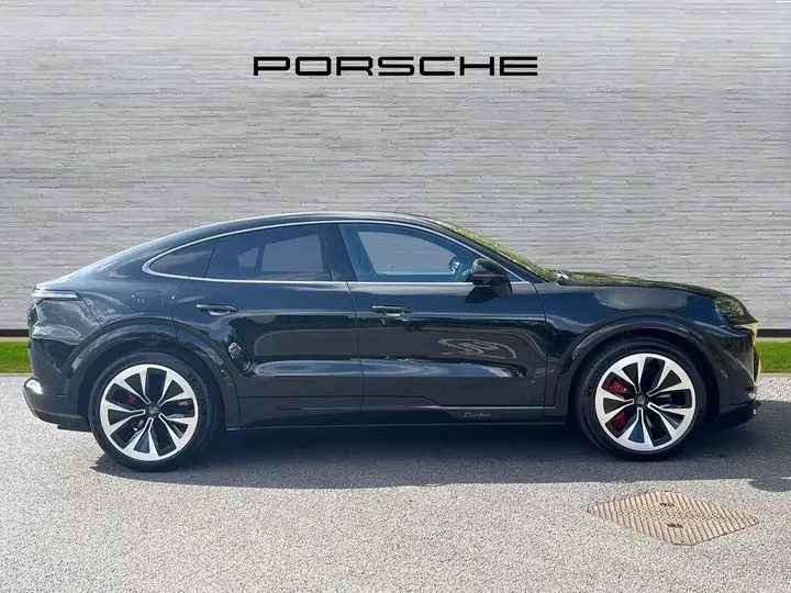 Porsche Cayenne photo 2