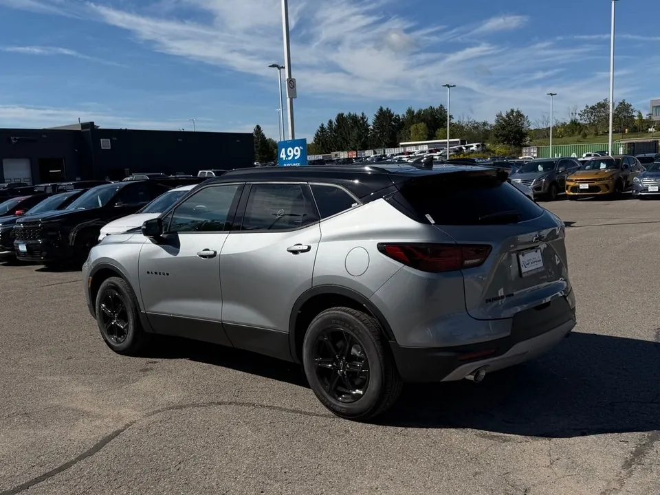 Chevrolet Blazer 2026 photo 3