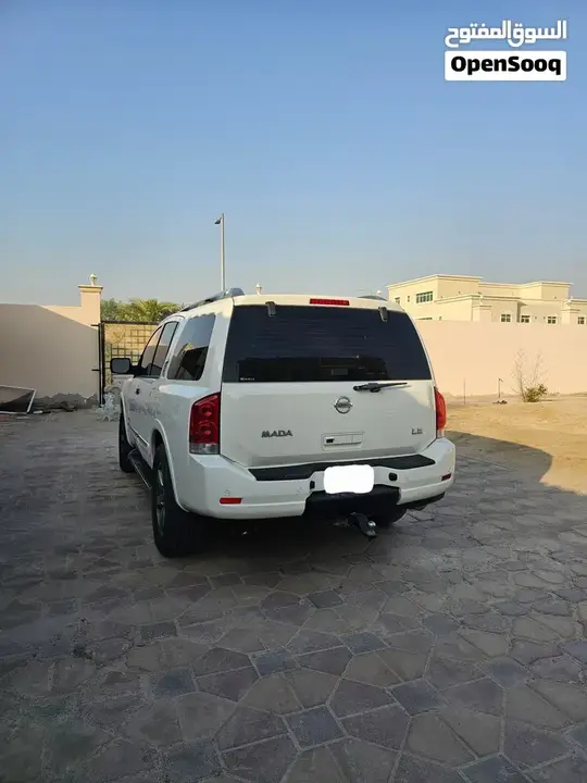 Nissan Armada 2011 photo 4