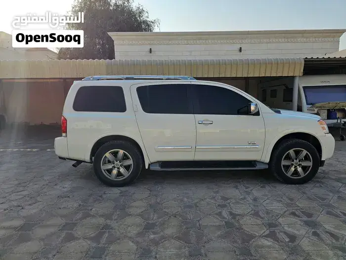 Nissan Armada 2011 photo 2