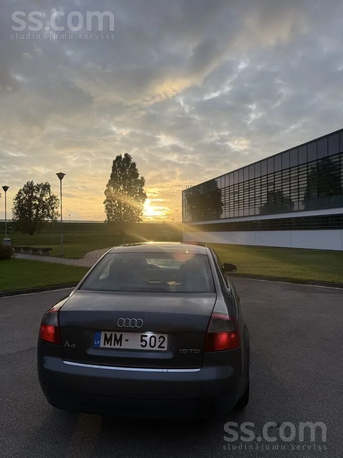 Audi A4 2001 photo 4