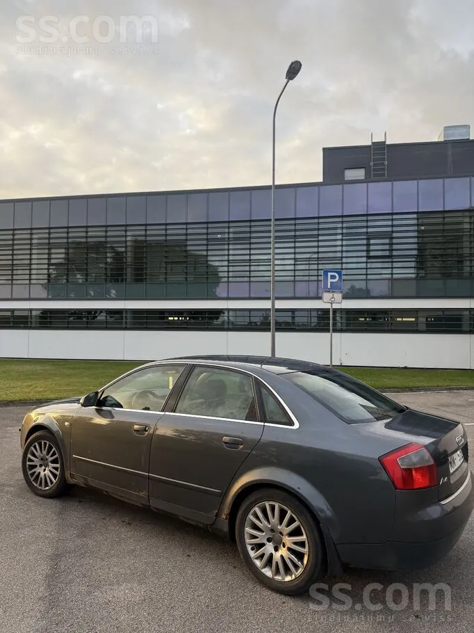Audi A4 2001 photo 5