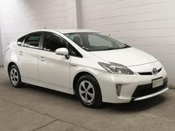 Toyota Prius 2013 photo 2