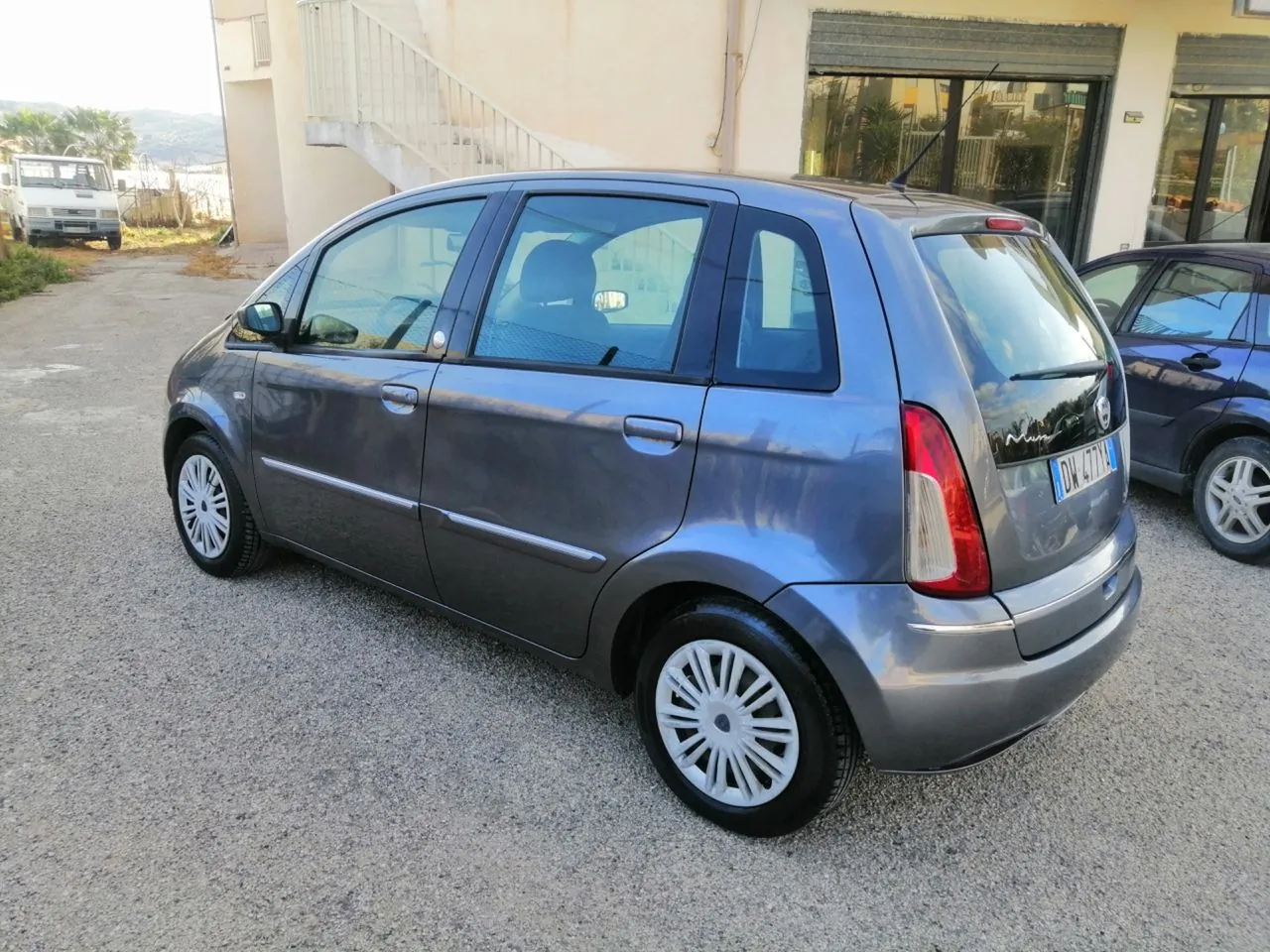 Lancia Musa 2009 photo 4