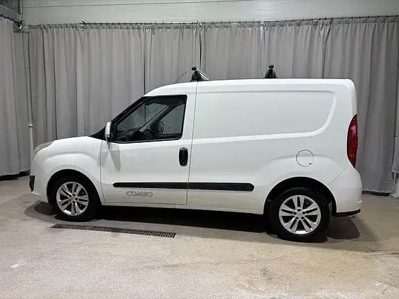 Opel Combo 2012 photo 2
