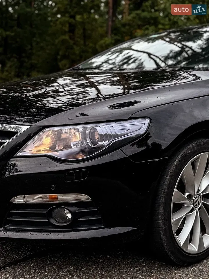 Volkswagen Passat 2011 photo 2