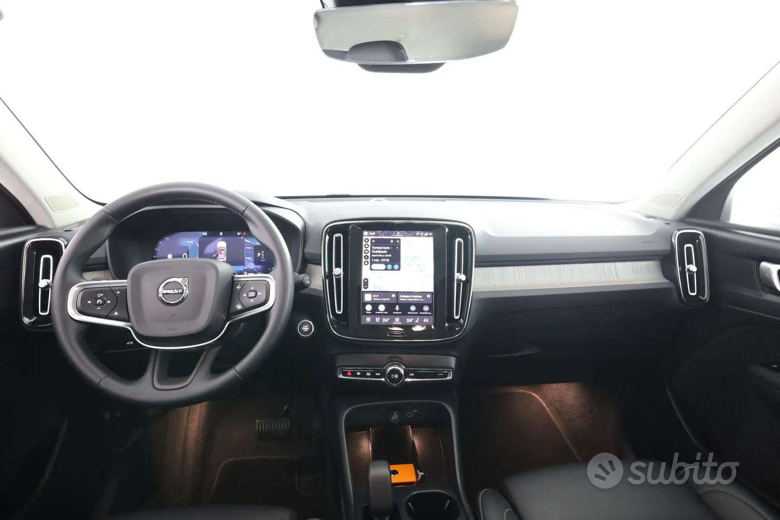 Volvo Xc40 2025 photo 4