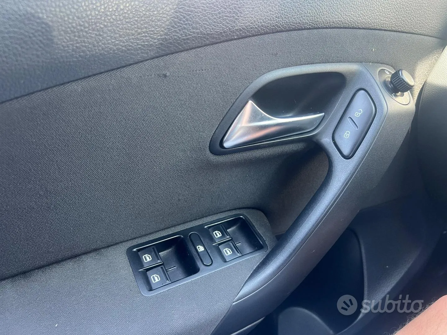 Volkswagen Polo 2012 photo 3