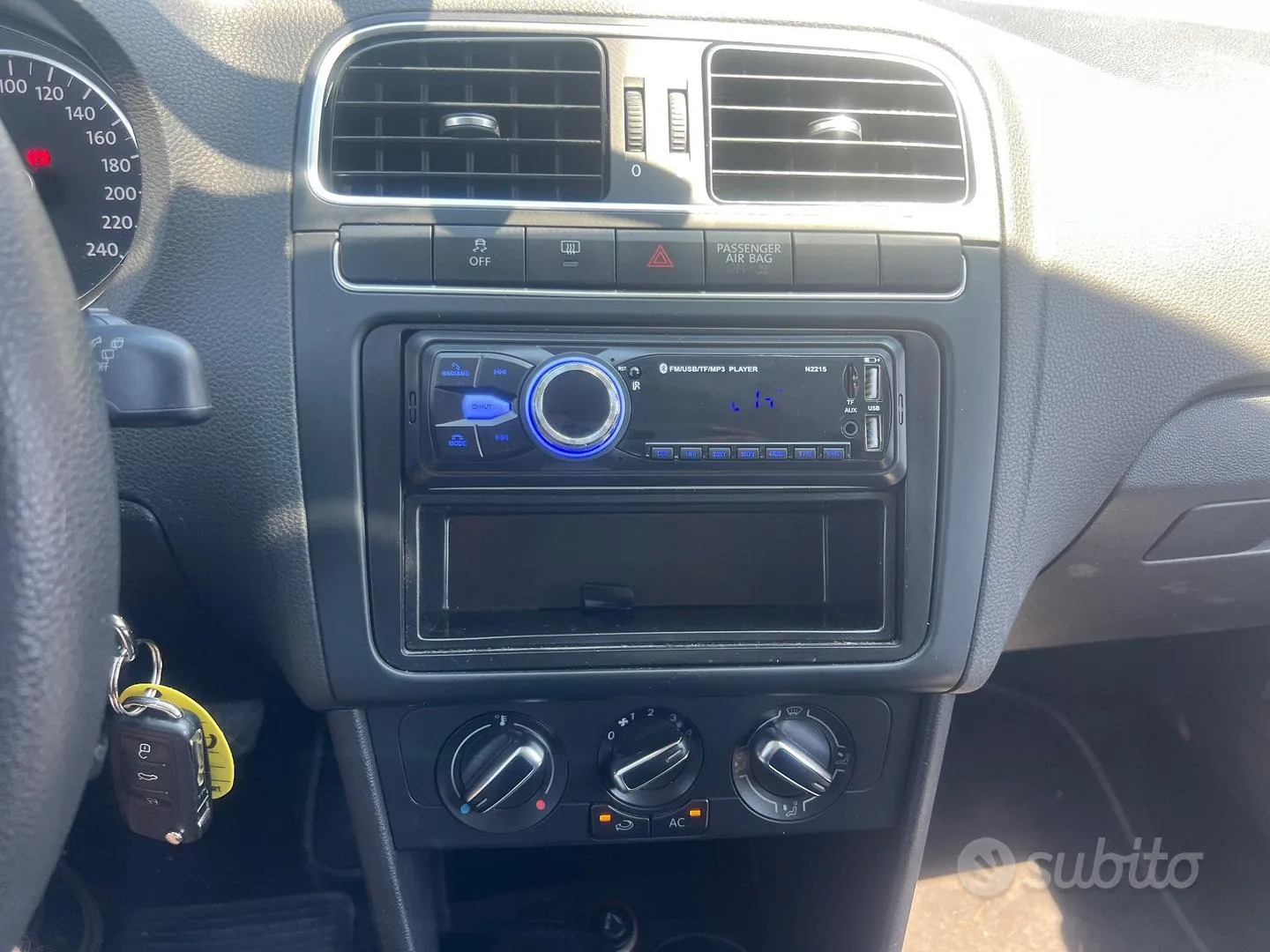 Volkswagen Polo 2012 photo 4
