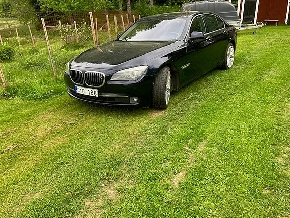 BMW 750I 2010 photo 4