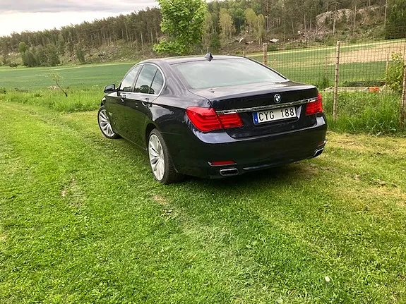 BMW 750I