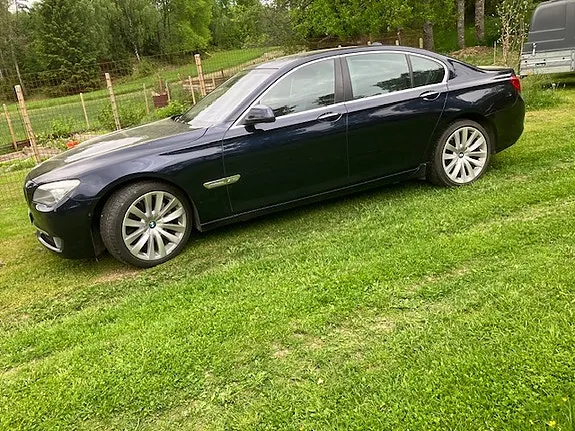 BMW 750I 2010 photo 3