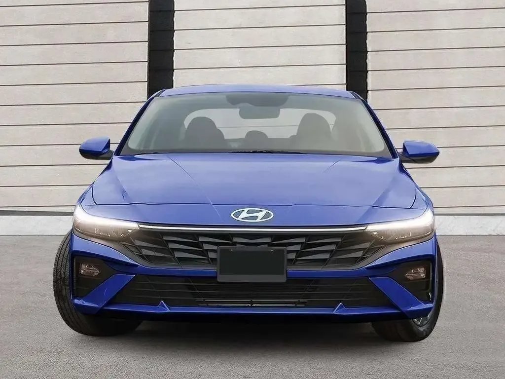Hyundai Elantra 2026 photo 2