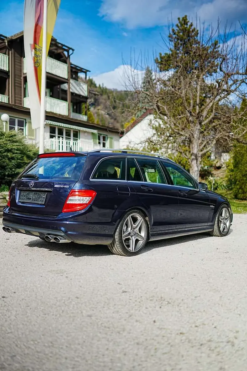 Mercedes-Benz C-Class 2010 photo 3