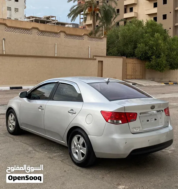 Kia Forte 2010 photo 3