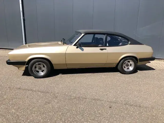 Ford Capri 1979 photo 3