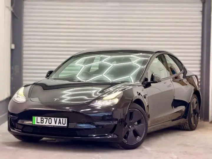 Tesla Model 3 2020 photo 3