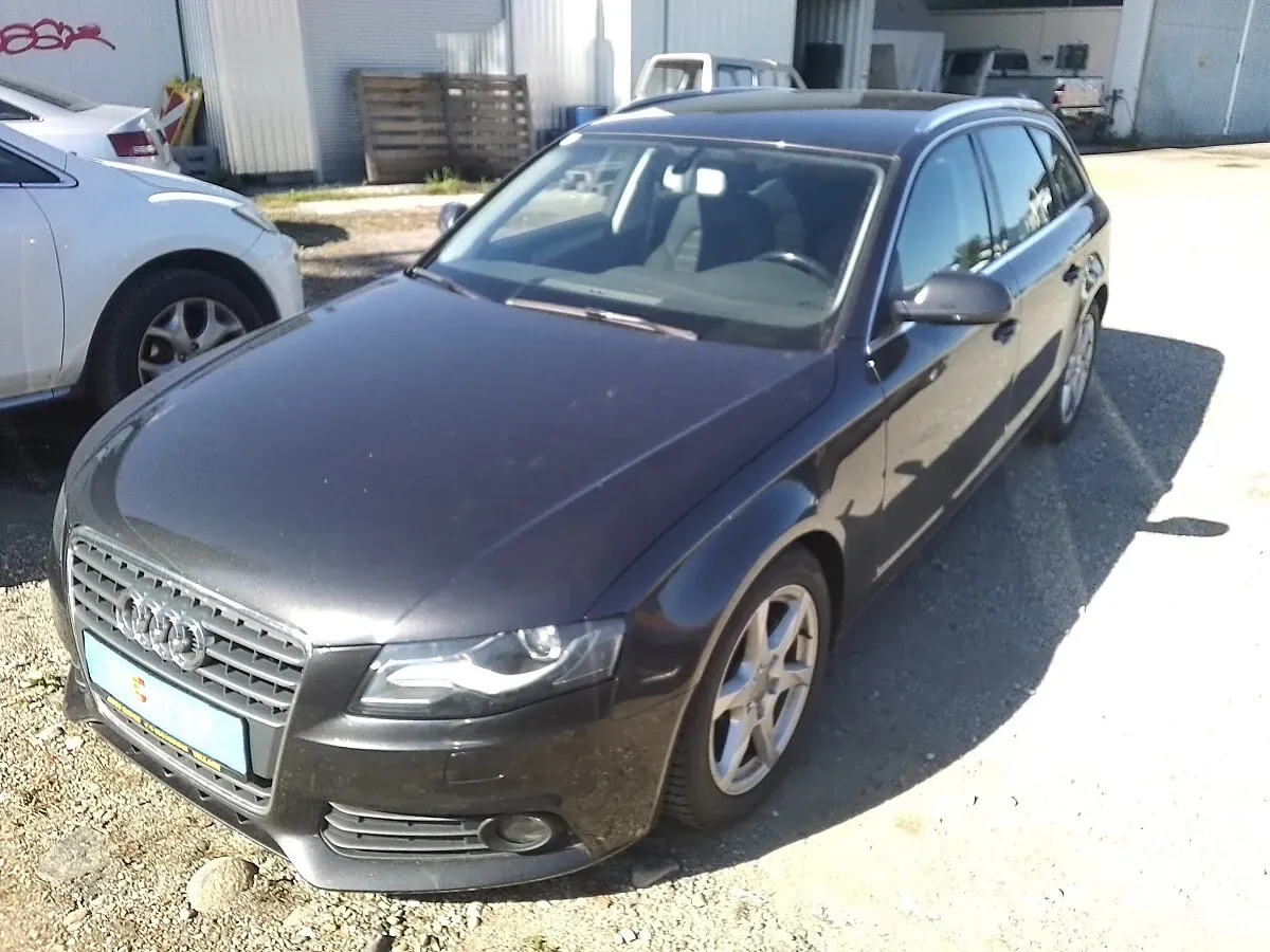 Audi A4 2011 photo 3