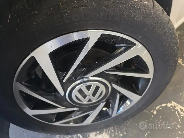 Volkswagen Up 2019 photo 2