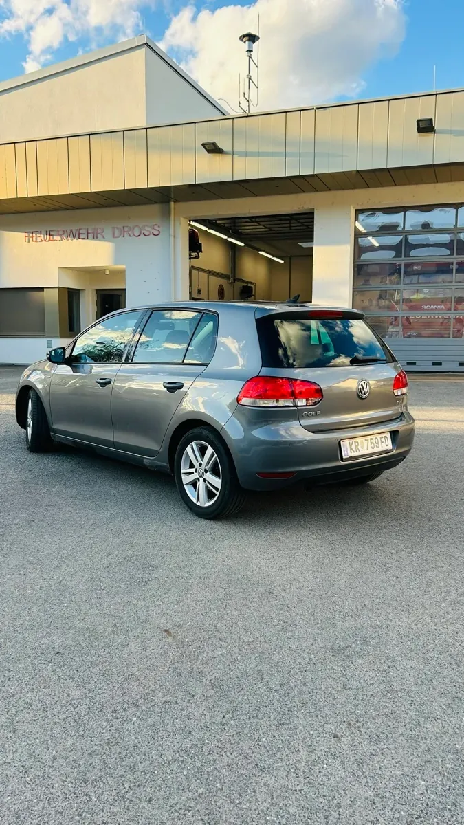 Volkswagen Golf 2012 photo 3