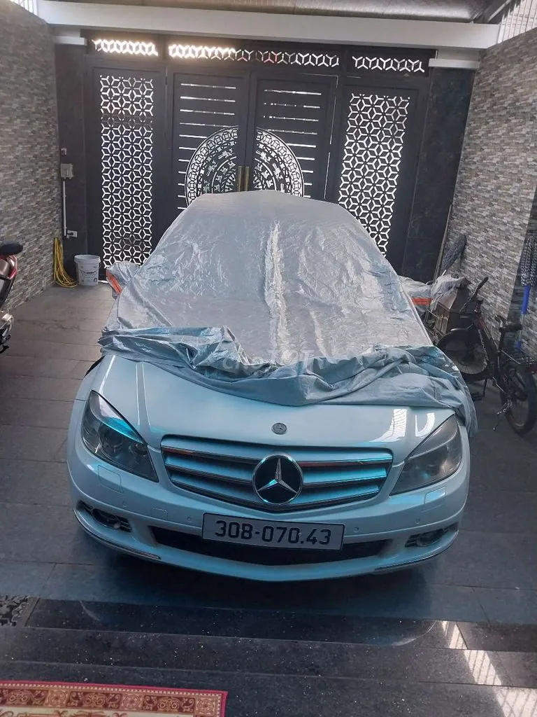 Mercedes-Benz C-Class 2010 photo 2