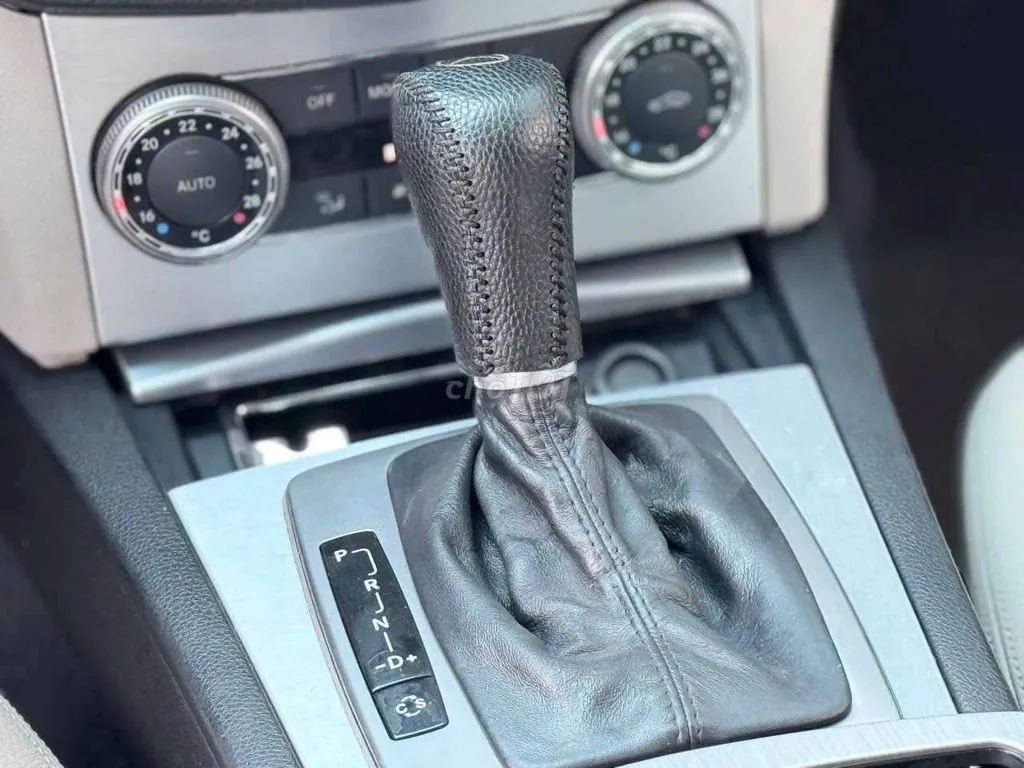 Mercedes-Benz C-Class 2010 photo 4
