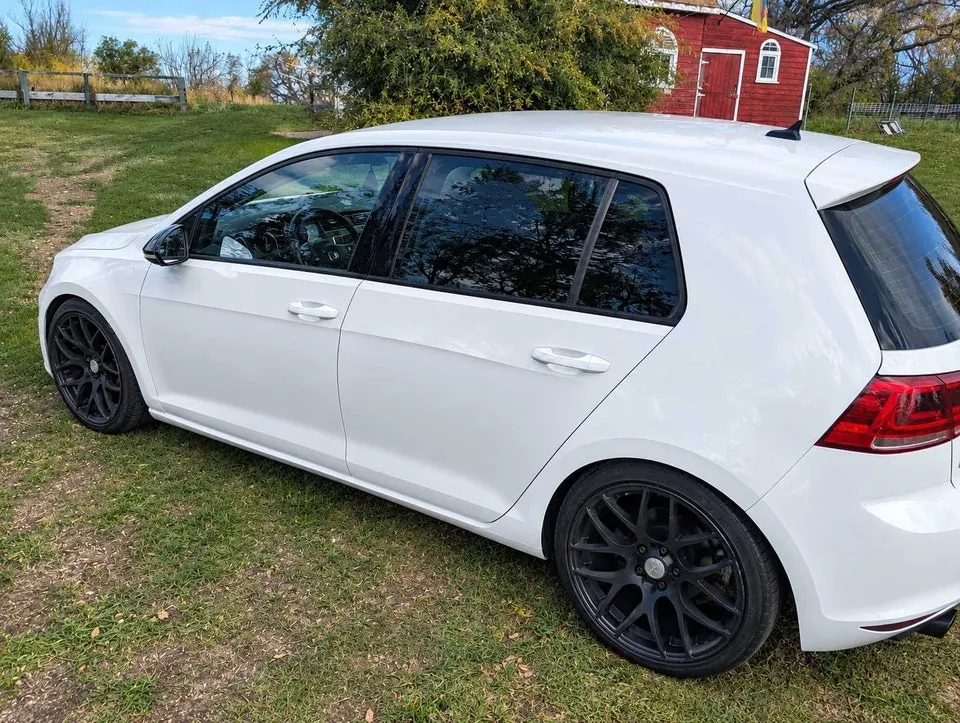 Volkswagen Golf 2017 photo 2