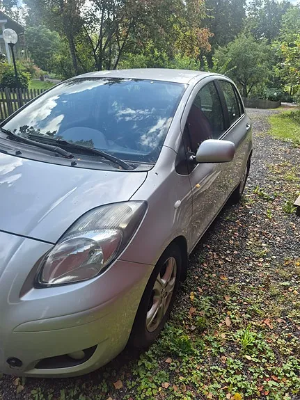 Toyota Yaris 2010 photo 4