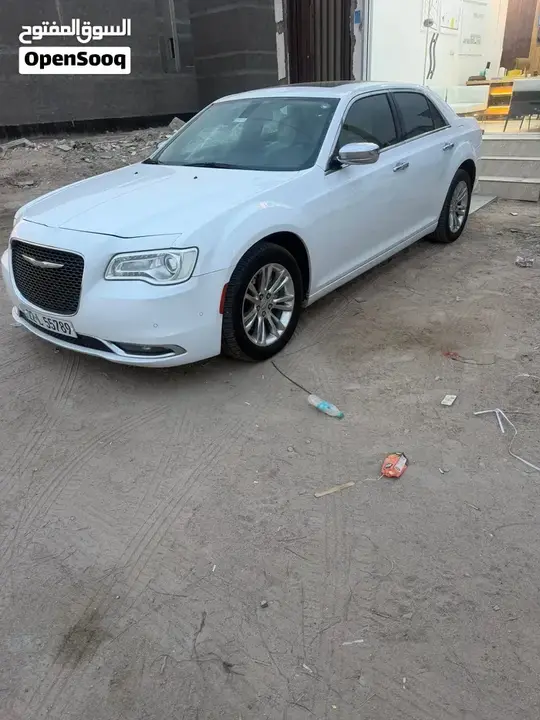 Chrysler 300 2019 photo 2