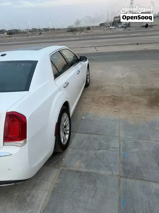 Chrysler 300 2019 photo 3