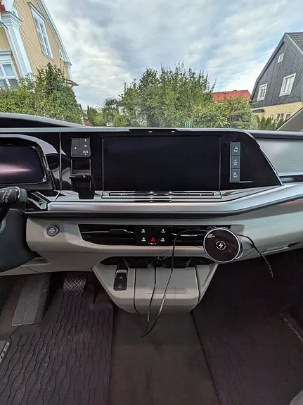 Volkswagen Multivan 2023 photo 3