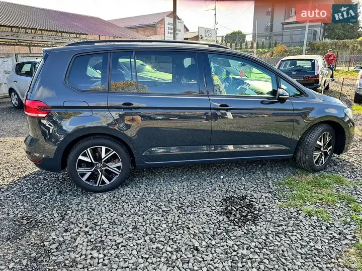 Volkswagen Touran 2022 photo 5
