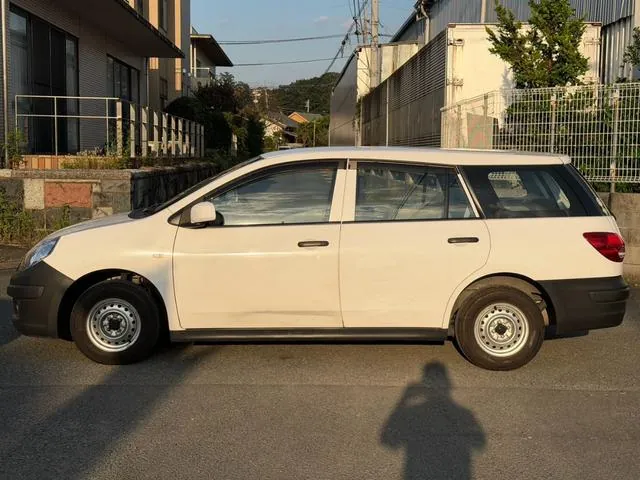 Nissan Ad 2016 photo 5
