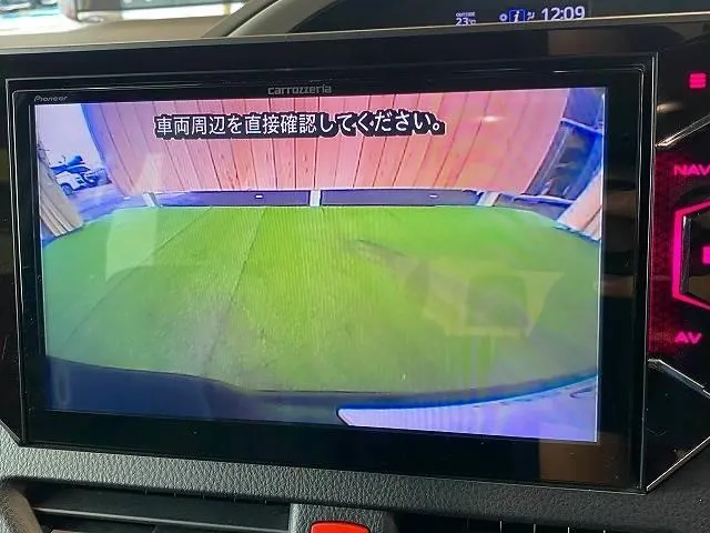 Toyota Voxy 2018 photo 4