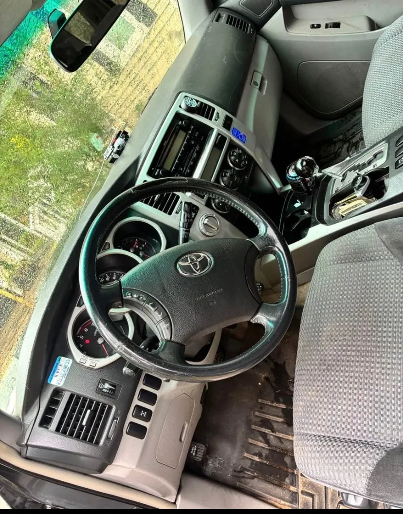 Toyota 4Runner 2004 photo 4