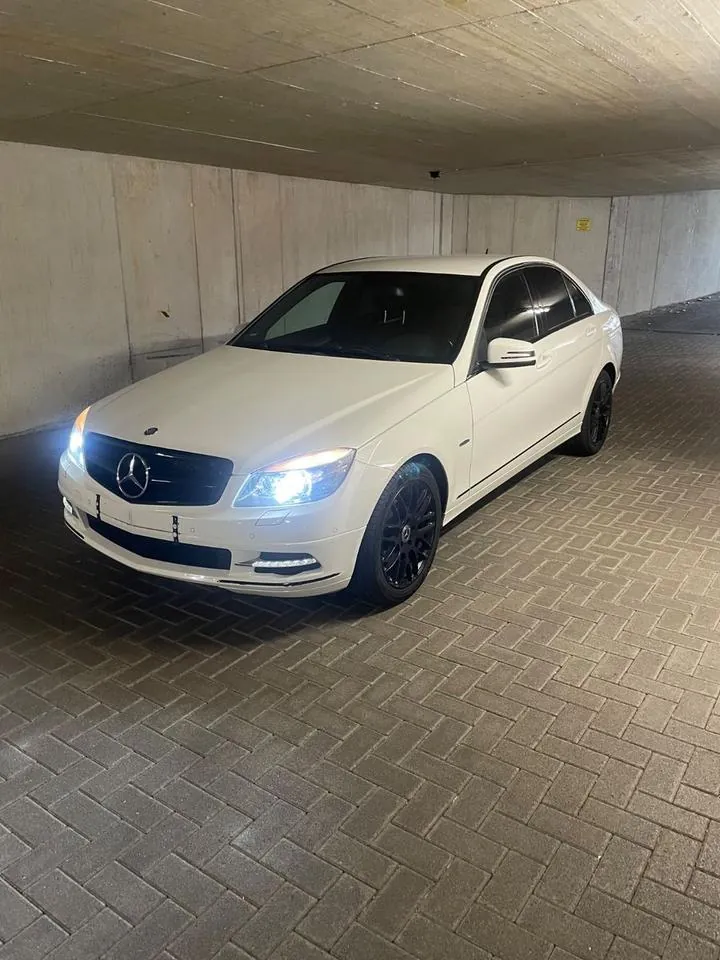 Mercedes-Benz C 180 Cgi