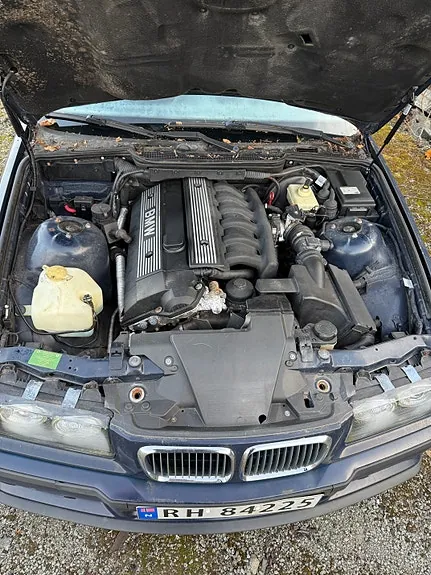 BMW 320I 1998 photo 3
