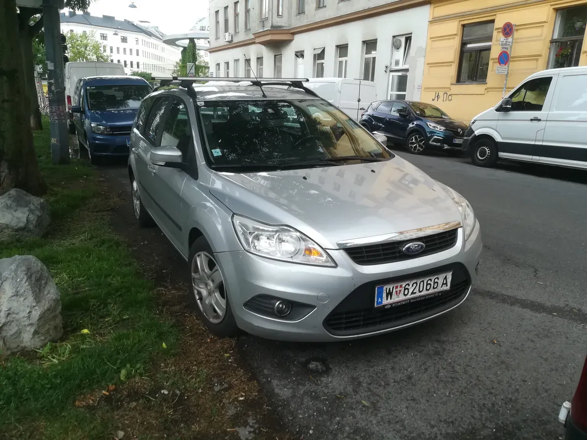 Ford Focus 2011 photo 2