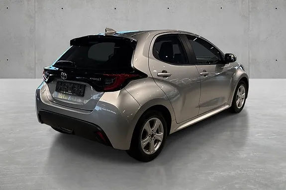 Toyota Yaris 2023 photo 5