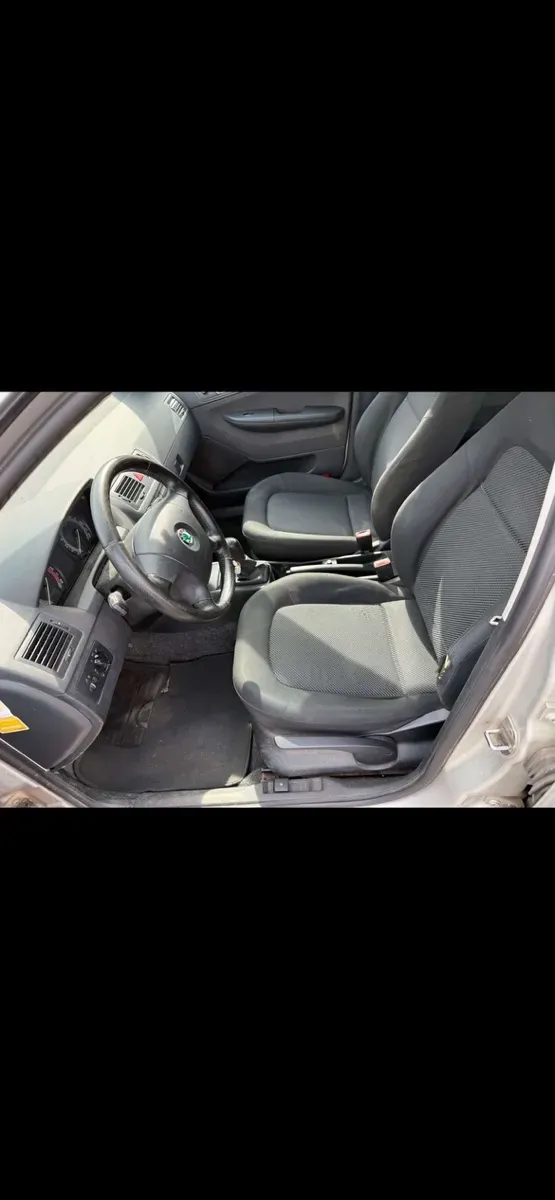 Skoda Fabia 2006 photo 3