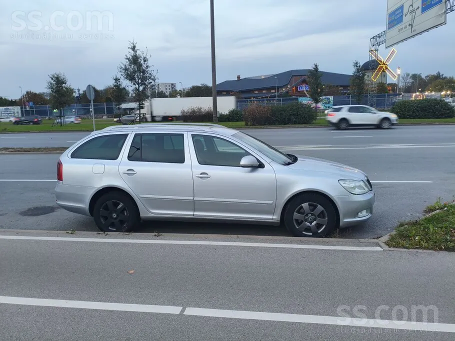 Skoda Octavia 2009 photo 3