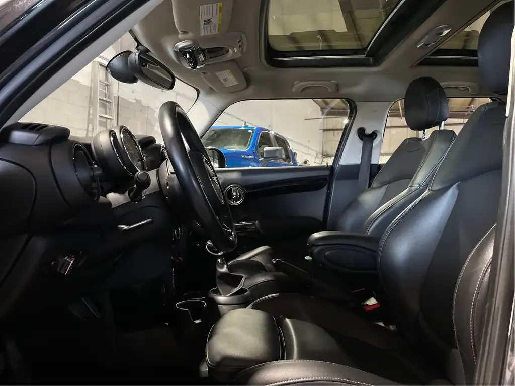Mini 5 Door 2019 photo 3